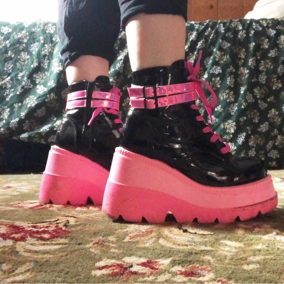 Demonia 4.5” stacked wedge UV Neon boots - Picture 2 of 4